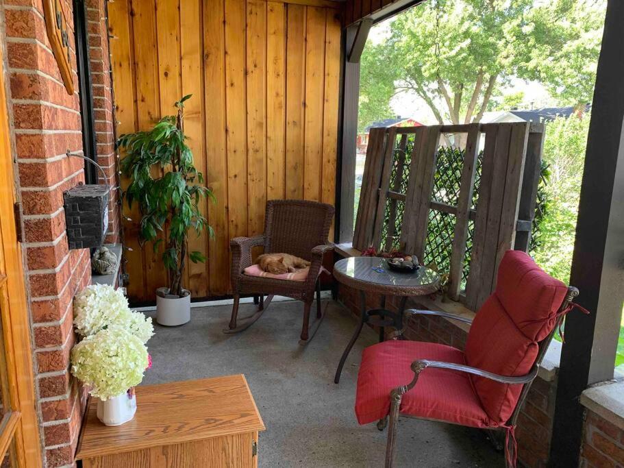 Havre Chez Guylaine Laval Exterior foto